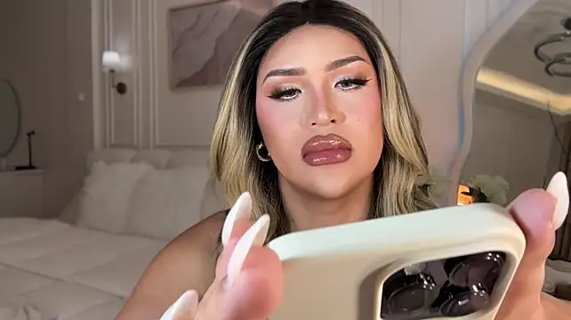 Your_Majesty_Tyra Webcam show
