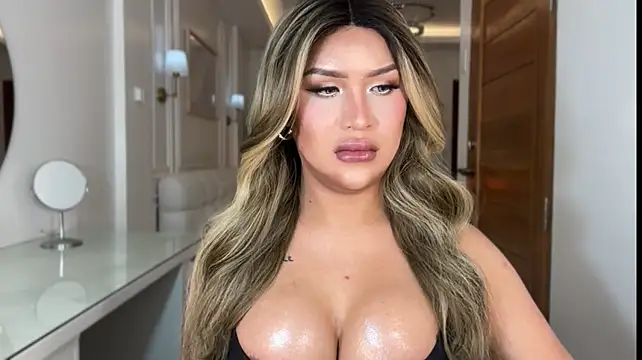 Your_Majesty_Tyra Webcam show