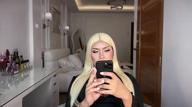 Your_Majesty_Tyra Webcam-Show