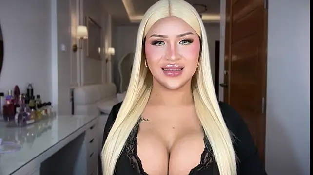 Your_Majesty_Tyra Webcam show