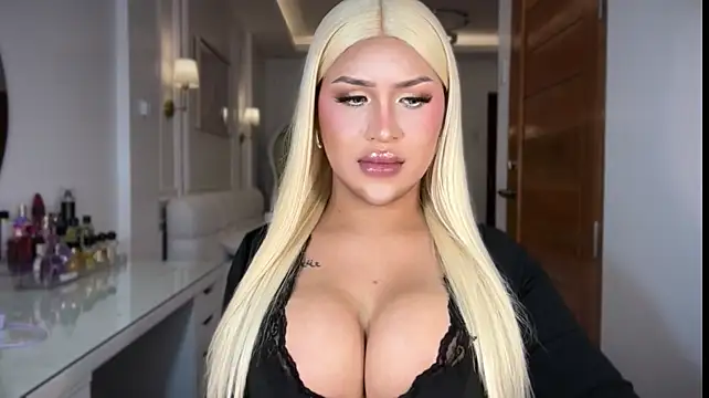 عرض كام Your_Majesty_Tyra