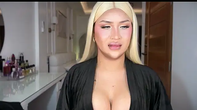 Your_Majesty_Tyra's Webcam Show