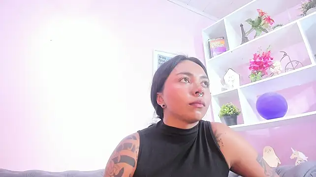 miss_soffi_ লাইভ XXX চ্যাট