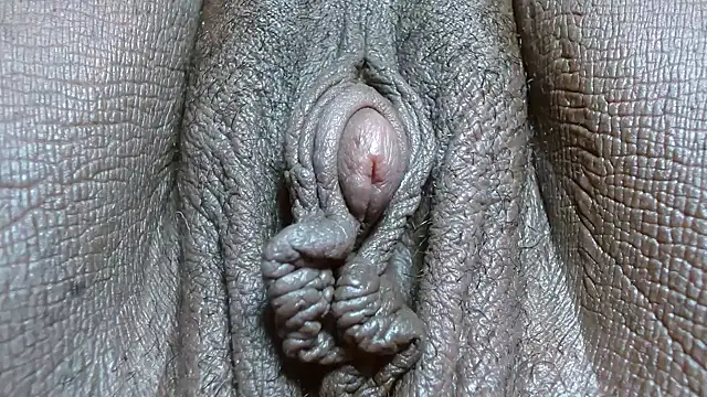 morenahott1's Live XXX Chat