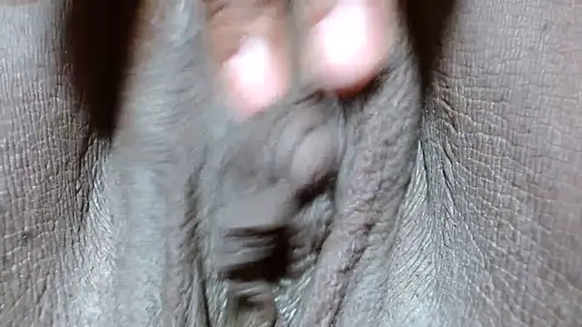 צ'אט XXX בשידור חי של morenahott1