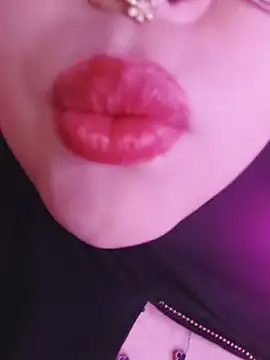Elinaax Show in webcam