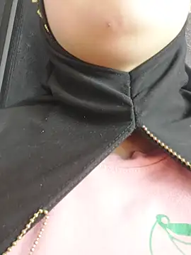 Živá chatovací místnost Elinaax