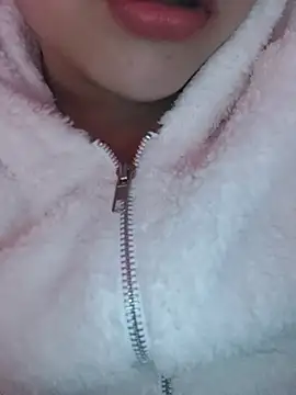 Elinaax Adlı Modelin Canlı XXX Sohbeti