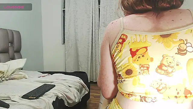 Kittywhiteass Adlı Modelin Canlı XXX Sohbeti