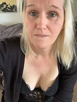 Tinny84 Webcam-Show
