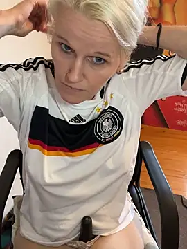 Tinny84 Webcam-Show
