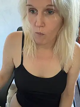 Tinny84 Webcam-Show