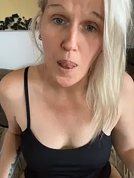 Tinny84 Webcam-Show