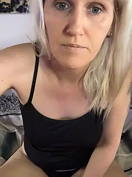 Czat XXX na żywo – Tinny84