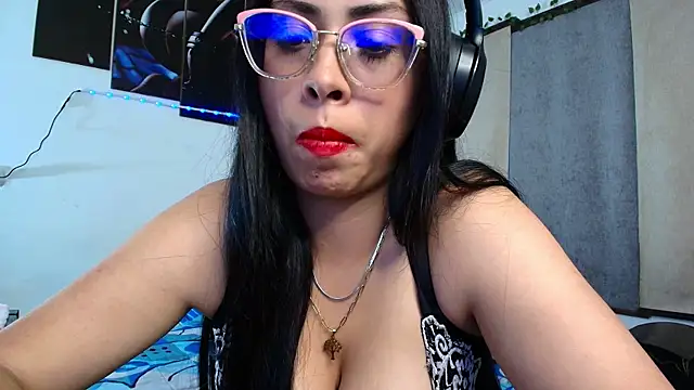 yesie_hot Chat XXX in diretta