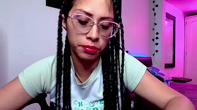 yesie_hot's Webcam Show