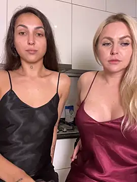Show modela Keep_us_wild na web-kameri