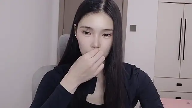 Tibbie-66's Live XXX Chat