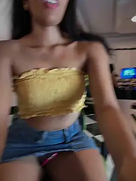 Show modela SheenaBrooke na web-kameri