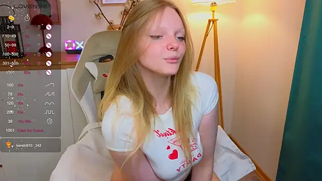 evangel1ne Adlı Modelin Canlı XXX Sohbeti