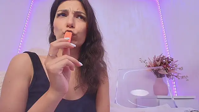 Anna_Lewis' Webcam Show