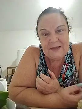 Yaya_Mineira's Live XXX Chat
