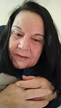 Yaya_Mineira's Live XXX Chat