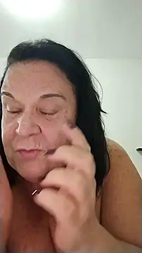 Yaya_Mineira live XXX chat