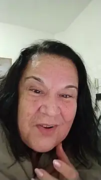 Yaya_Mineira's Live XXX Chat