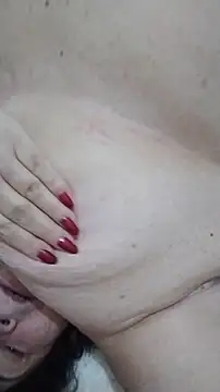 Živý XXX chat Yaya_Mineira