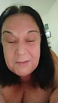 Yaya_Mineira's Live XXX Chat