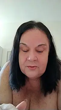 צ'אט XXX בשידור חי של Yaya_Mineira
