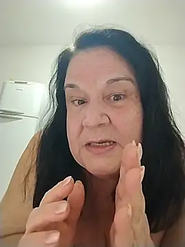 YayaMineira Live XXX-Chat