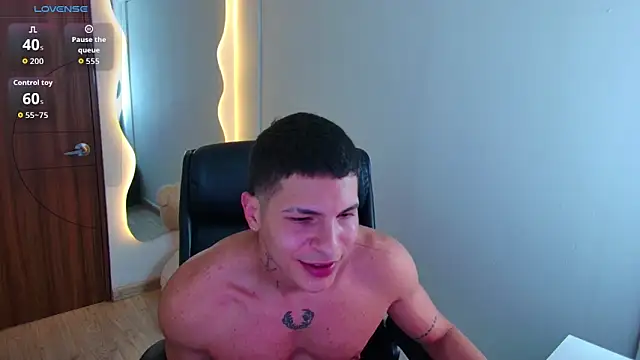 Webkamerová show harrisoncuper