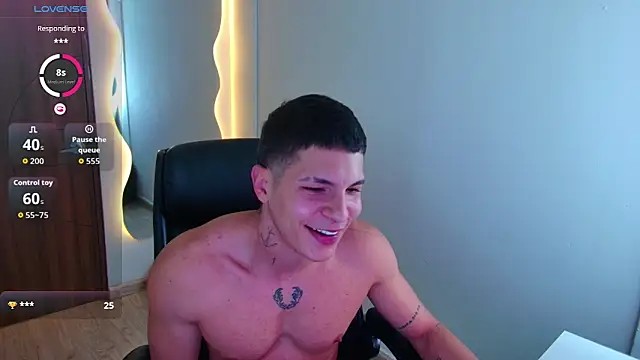 harrisoncuper Show in webcam