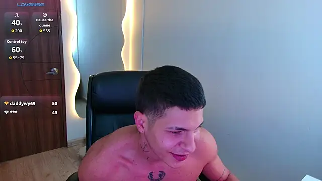 Webkamerová show harrisoncuper