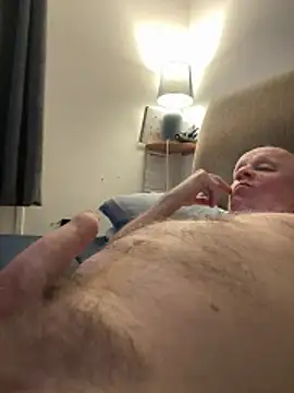 locallad88 Show in webcam