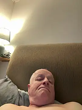 locallad88 Show in webcam