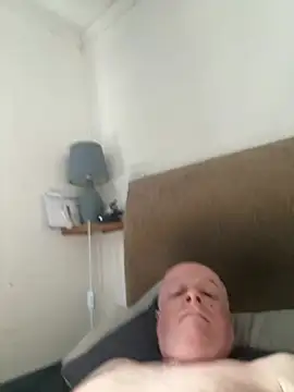 locallad88 Show in webcam