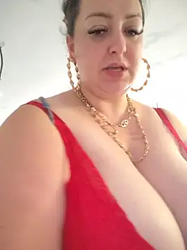 Chat +18 de AMYRA_HOT ao vivo