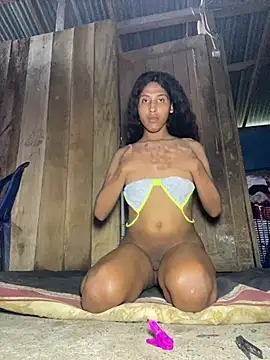 Riascosxxx: διαδικτυακό σόου στην κάμερα