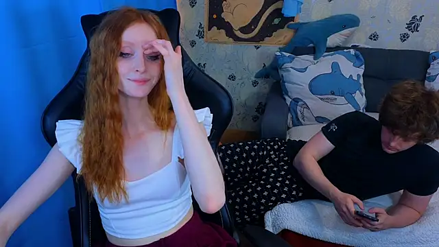Chat +18 de lakmsrrrmrrr ao vivo