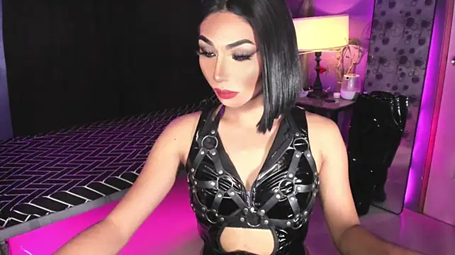 MaxxineMorenaTs Webcamshow