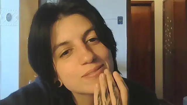 XXX chat uživo modela kyslrana