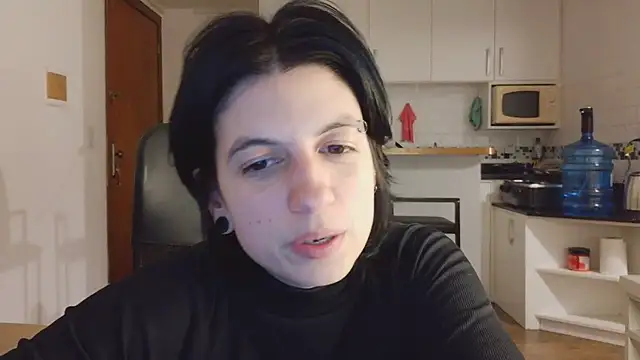 kyslrana Adlı Modelin Canlı XXX Sohbeti
