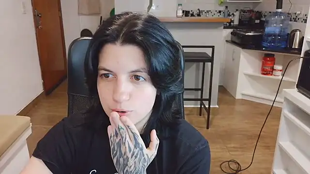 kyslrana Chat XXX in diretta