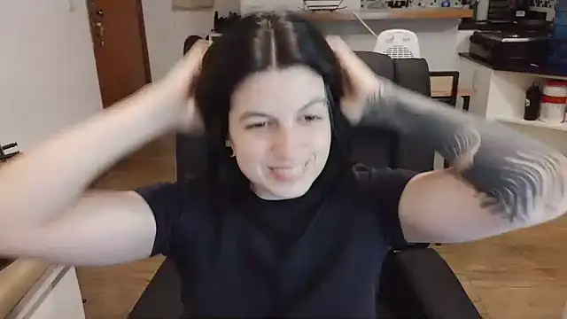 Chat +18 de kyslrana ao vivo