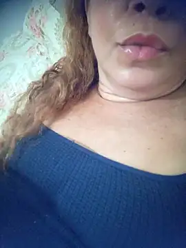 Chat +18 de SOLTEIRASIGILO ao vivo