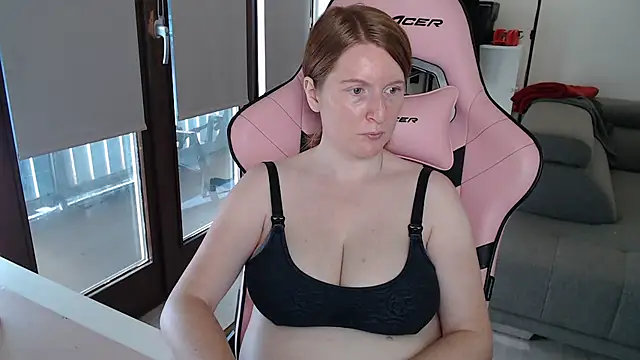 Exotic-Desire Chat XXX live