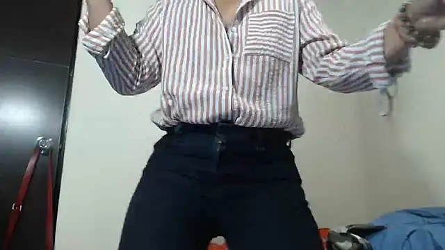 kateleyagrey Adlı Modelin Canlı Sohbet Odası
